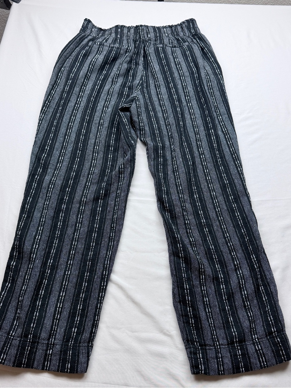 Briggs New York Black & Gray Striped Wide-Leg pants - Picture 2 of 8